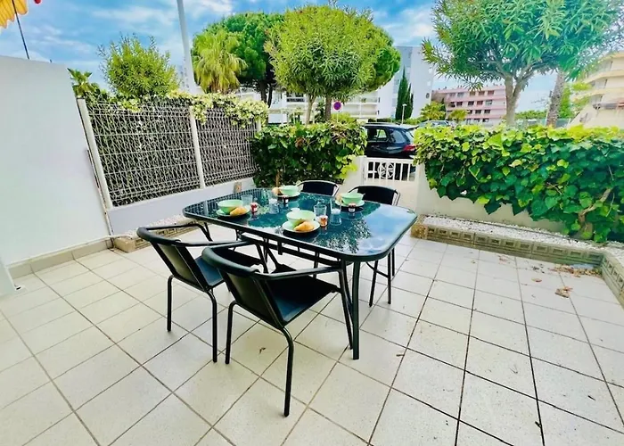 Appartement En Rdc Avec Terrasse Au Boucanet